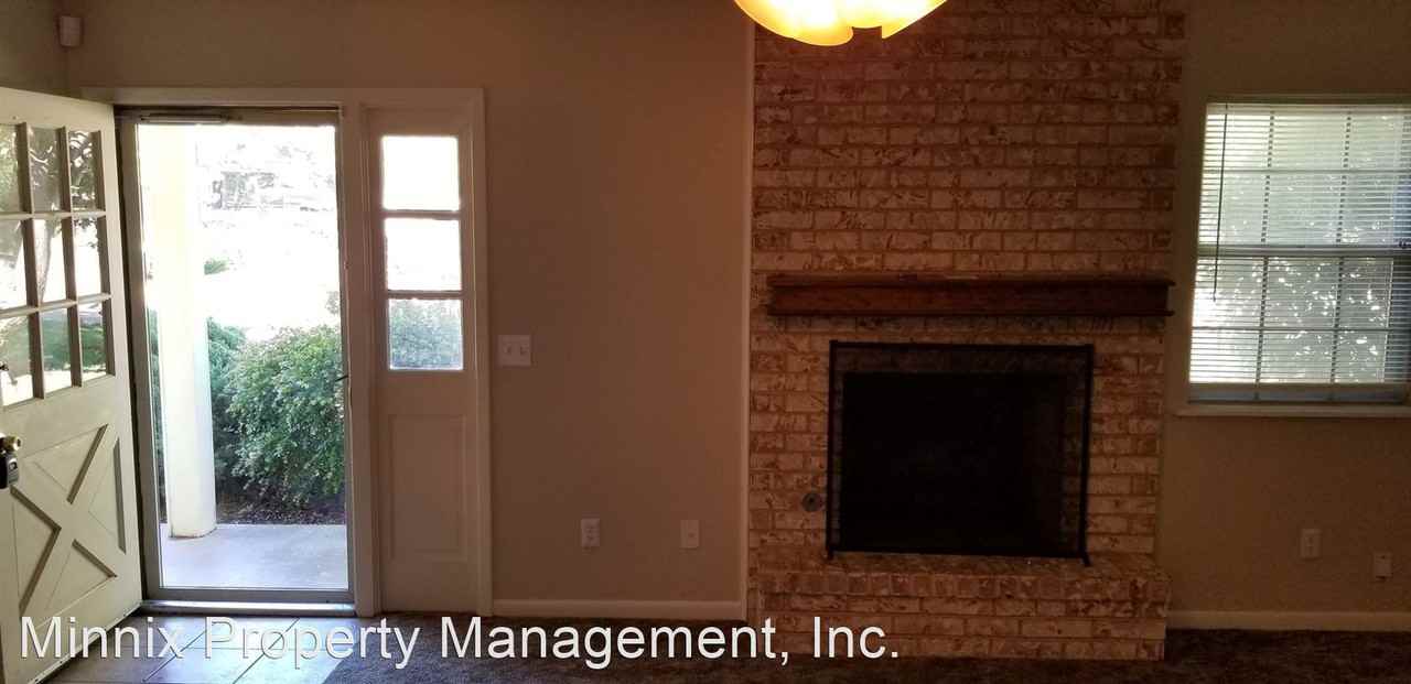 1003 Itasca St - Photo 3 of 27