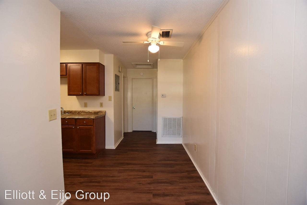 619 Robin Road - Photo 3 of 8