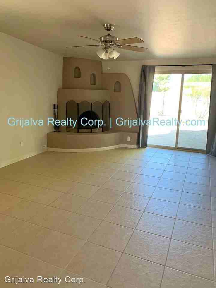 6917 N Galaxy Pl - Photo 2 of 15