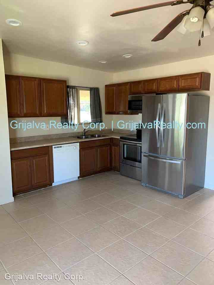6917 N Galaxy Pl - Photo 3 of 15