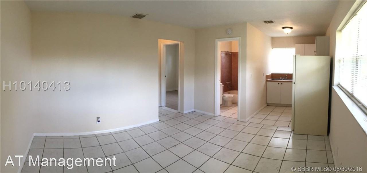 2840 Nw 15th Ct #2 - Photo 3 of 5