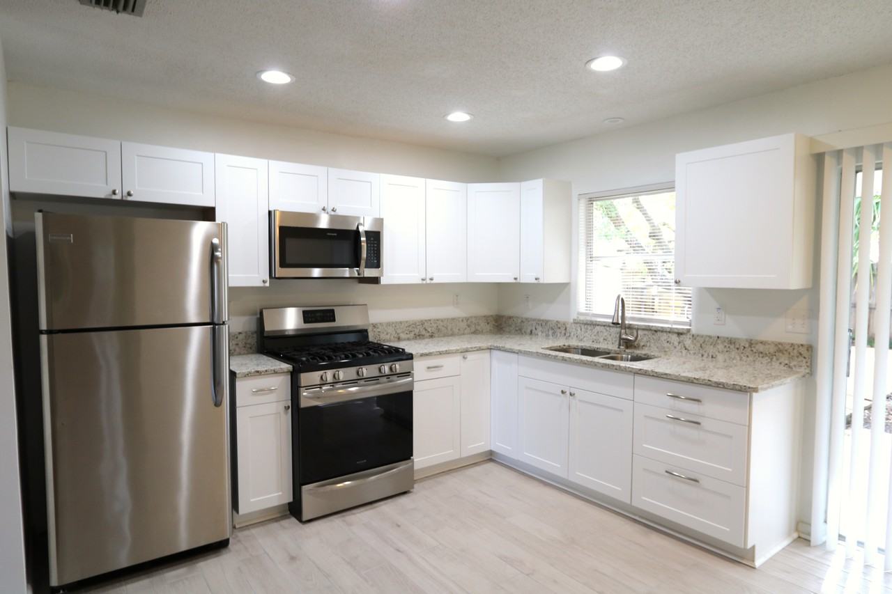 4109 E 99th Ave - Photo 2 of 17