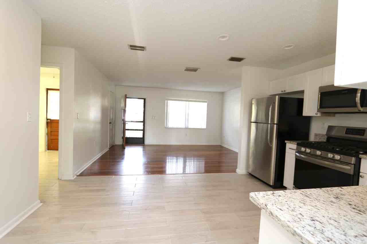 4109 E 99th Ave - Photo 3 of 17