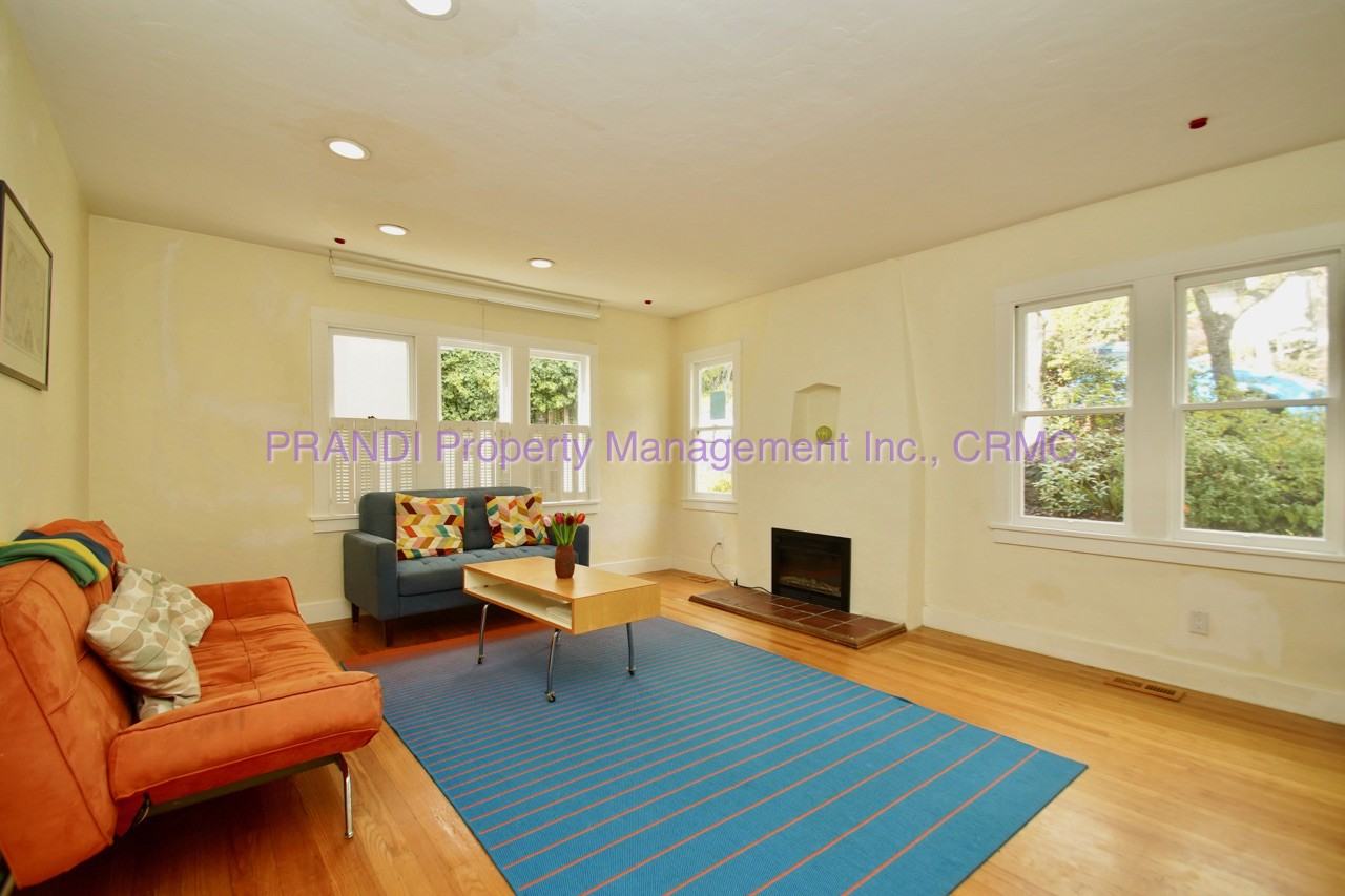 27 Rutherford Ave - Photo 2 of 25