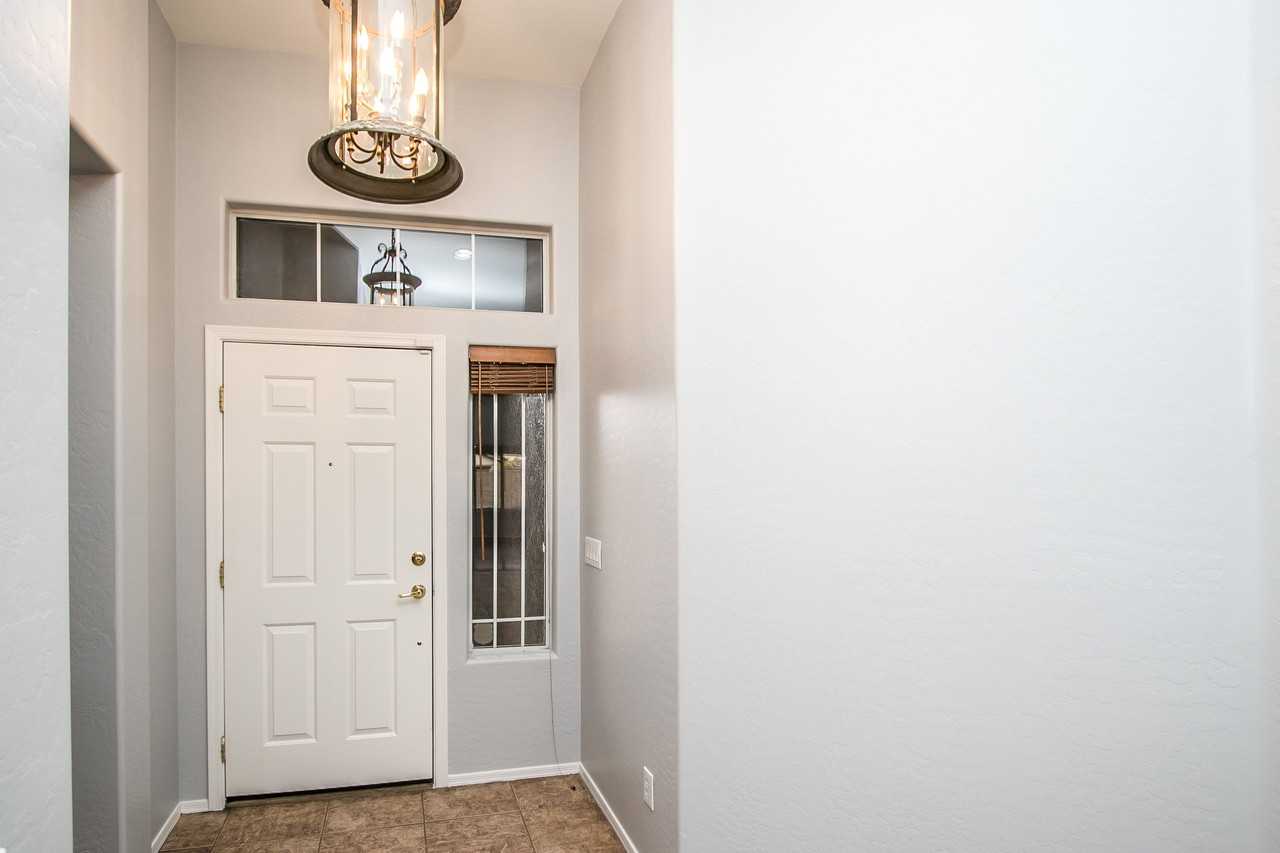 3264 E Thornton Ave - Photo 3 of 34