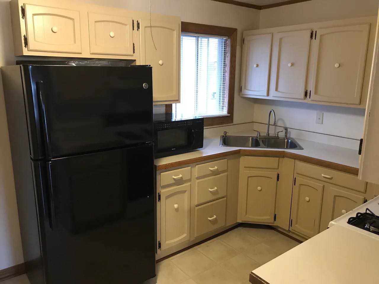 5005 Council Ring Blvd - Photo 3 of 15