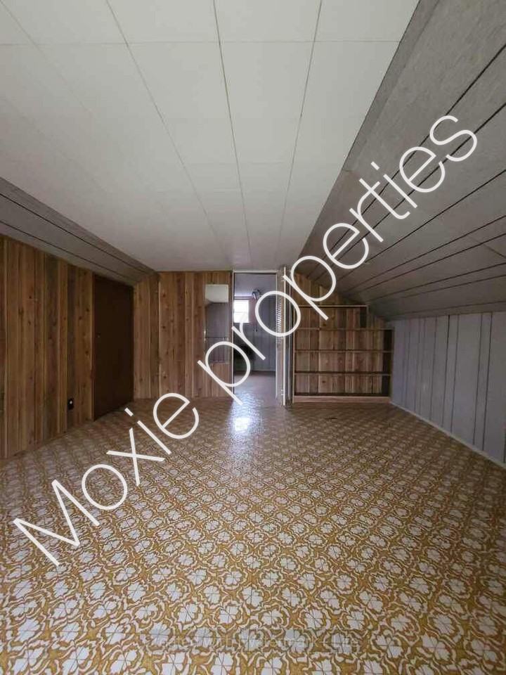 207 E Marks St - Photo 2 of 11