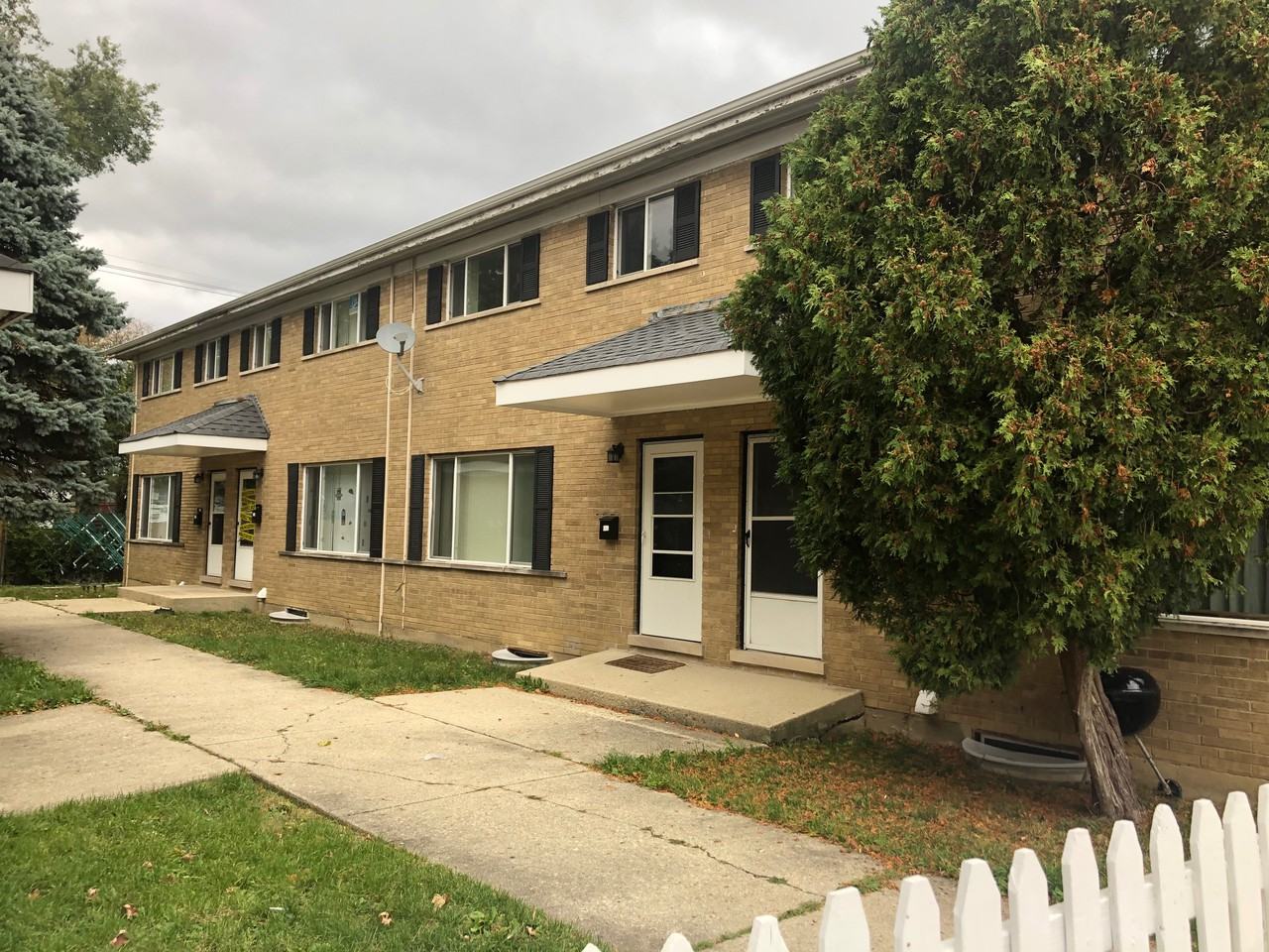 1715 E Roosevelt Rd - Photo 3 of 10