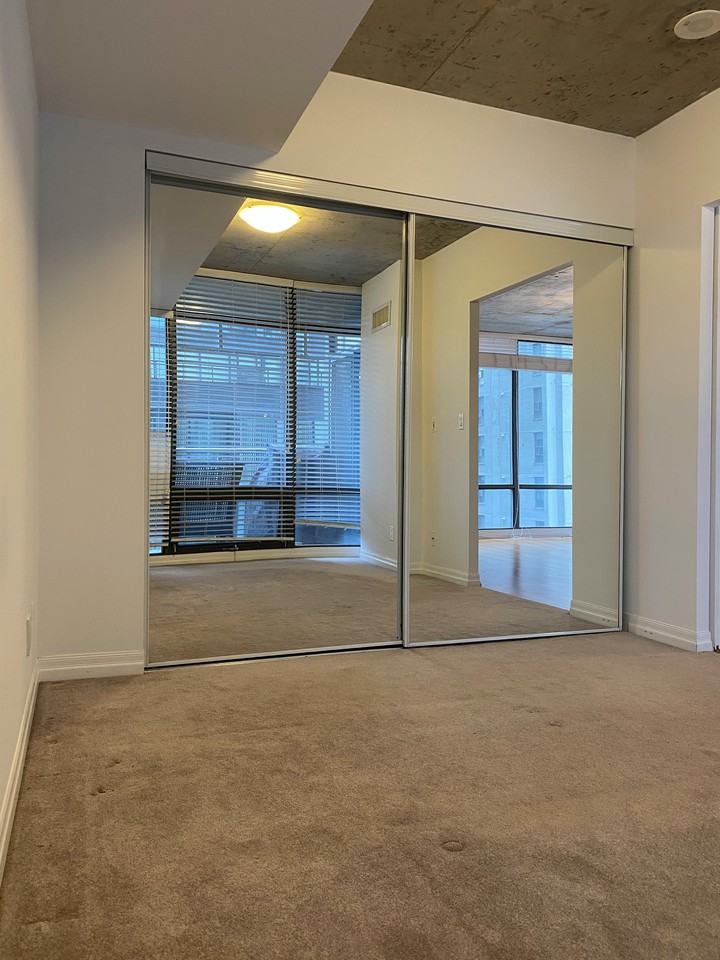 22 Wellesley St E - Photo 3 of 11