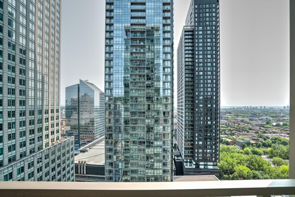 1300 Boul RenéLévesque O, Montréal, QC H3G 0B7 1 Bedroom Apartment for