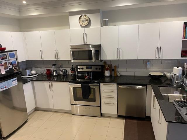 2823 St Clair Ave E - Photo 2 of 5