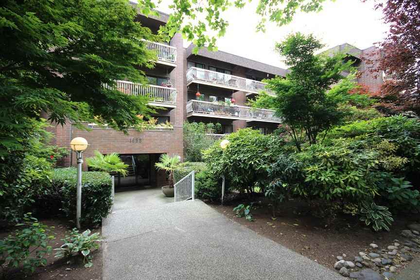 1655 Nelson St, Vancouver, BC V6G 1M4 Studio Apartment for Rent