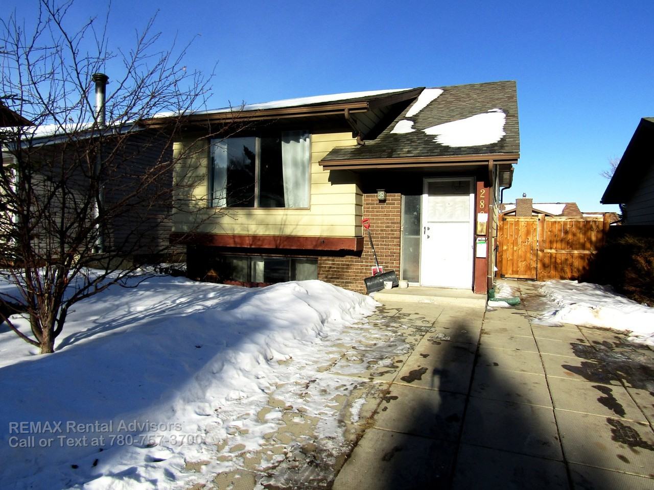 280 Berwick Dr Nw - Photo 2 of 12