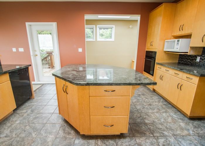 1955 18th St - Photo 2 of 15