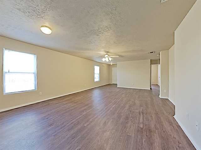 5088 Smith Springs Pkwy - Photo 2 of 15
