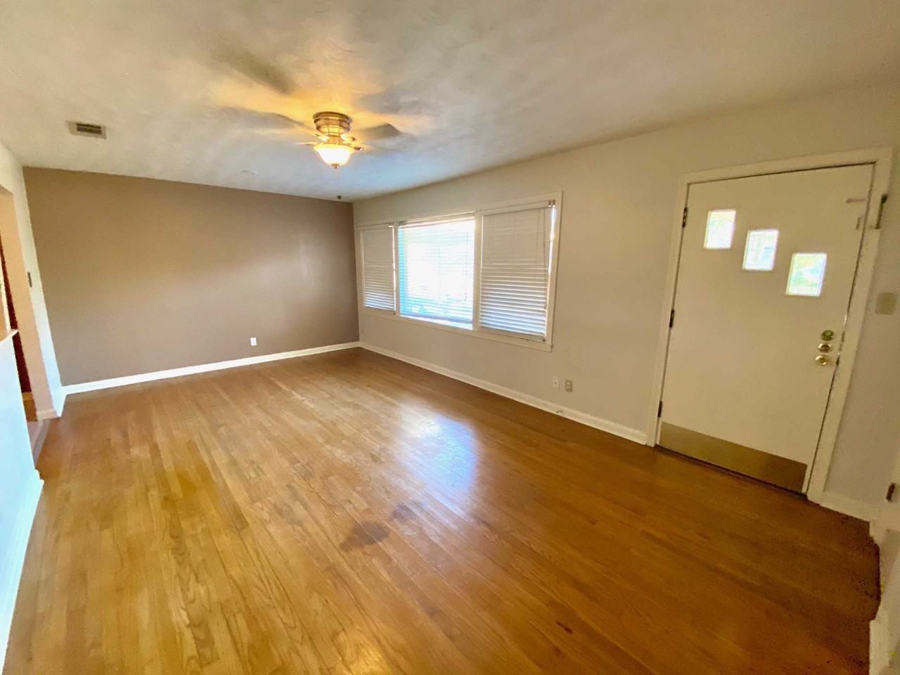 7909 Burgess Rd - Photo 2 of 20