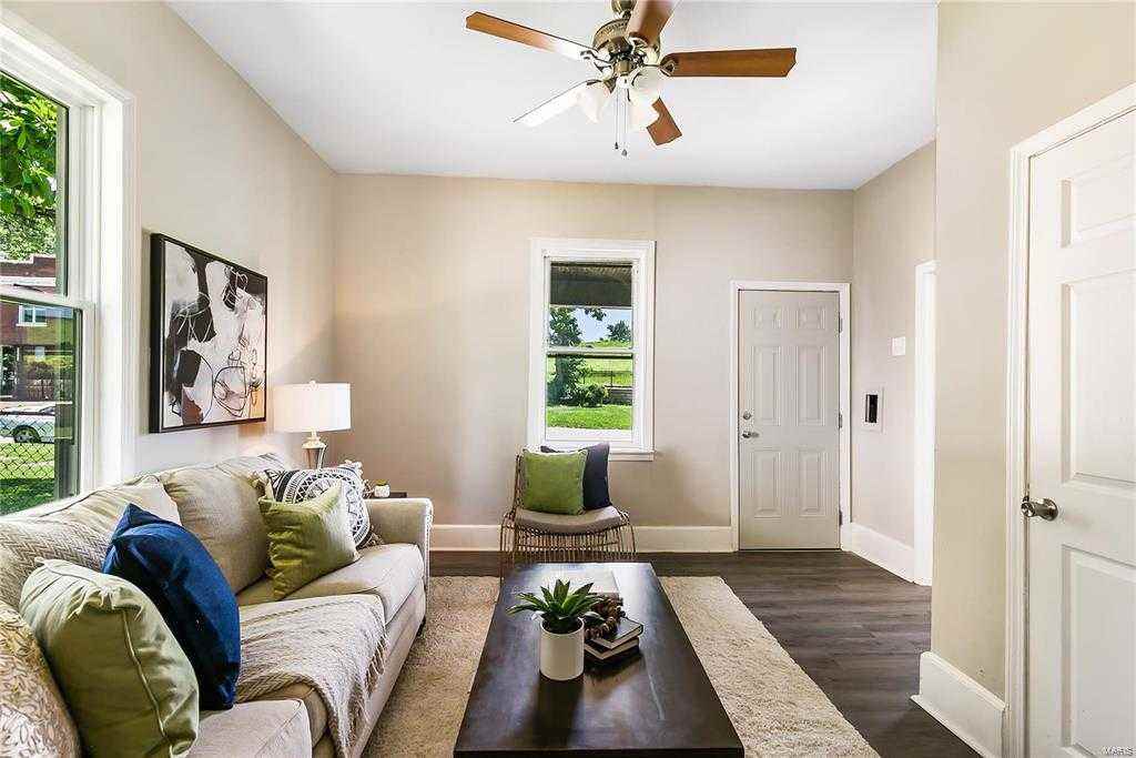 7509 S Grand Ave - Photo 2 of 22