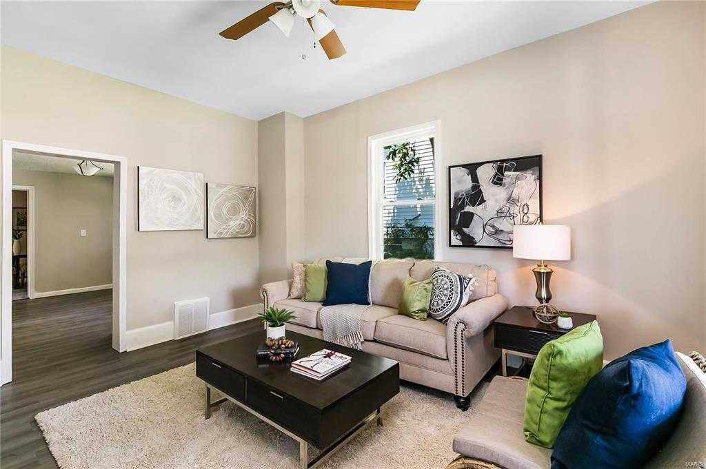 7509 S Grand Ave - Photo 3 of 22