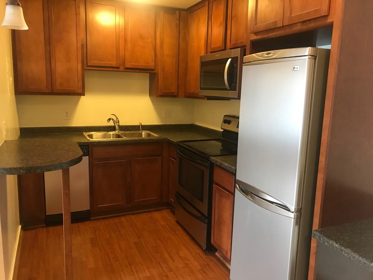 3729 Snelling Ave #302 - Photo 3 of 13