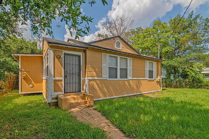 1545 E 24th St - Photo 3 of 21