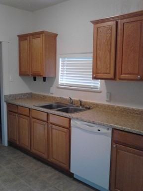 260 Dakota St - Photo 2 of 13