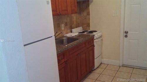 300 Nw 5th Ter #2 - Photo 2 of 4