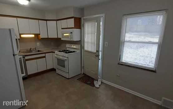 400 Parkview Dr - Photo 3 of 14