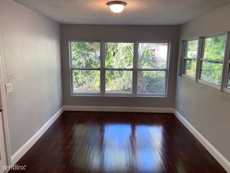 1010 N Parsons Ave - Photo 2 of 17