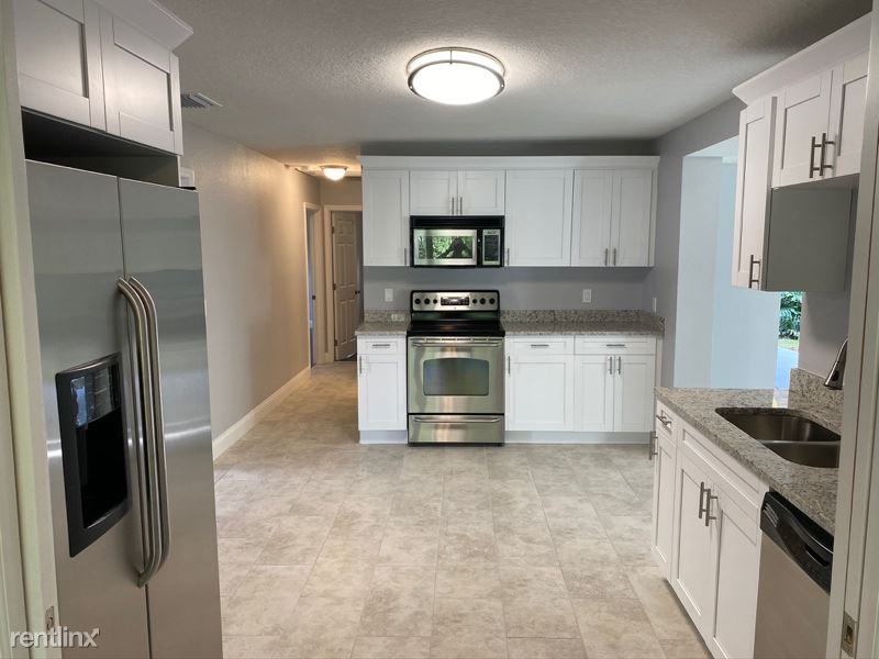 1010 N Parsons Ave - Photo 3 of 17