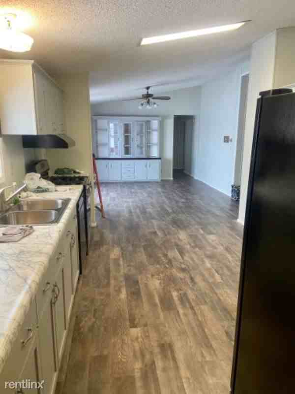 1730 Boxelder Ave - Photo 3 of 18