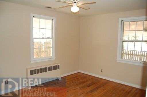 2100 Bluemont Dr - Photo 3 of 9