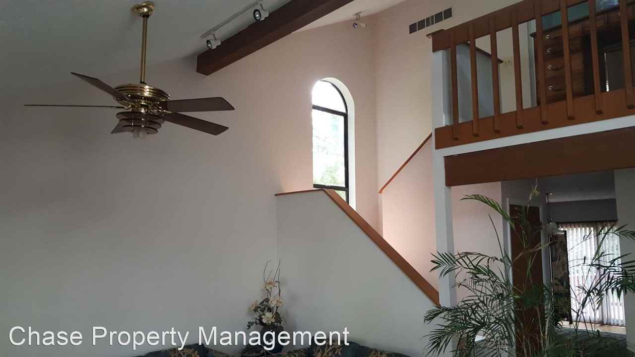 111 Great Oak Dr - Photo 3 of 20