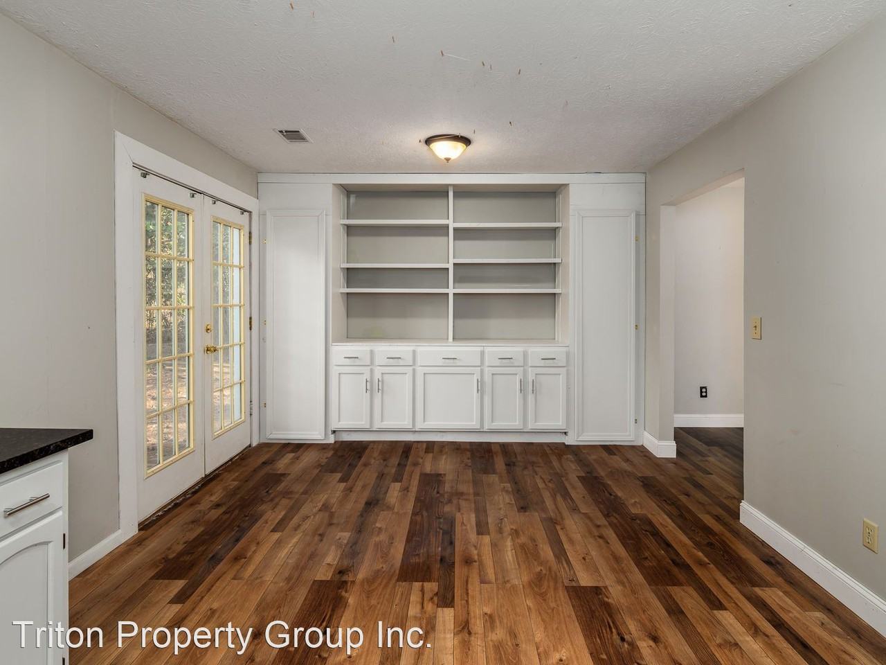 11125 Rotherick Dr - Photo 3 of 18