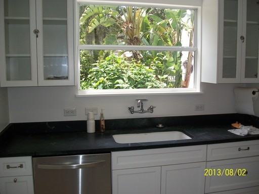 105 E Avenue B - Photo 2 of 22