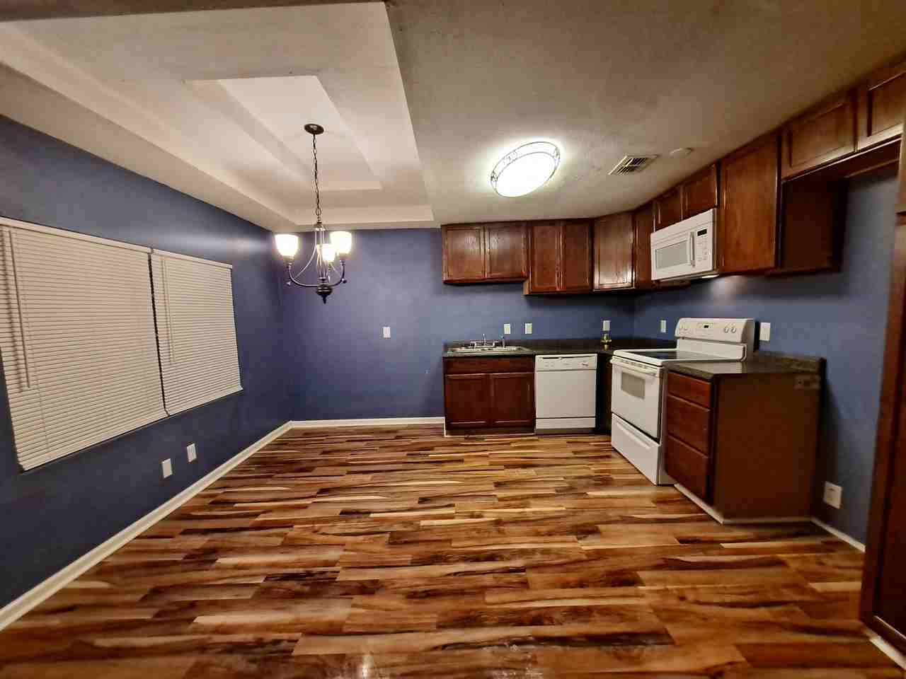 11026 Mayfield Dr - Photo 2 of 19