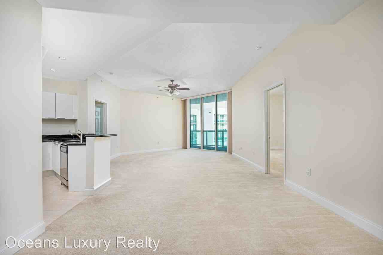 231 Riverside Dr - Photo 2 of 27