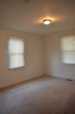 1606 Albany Ave - Photo 2 of 17