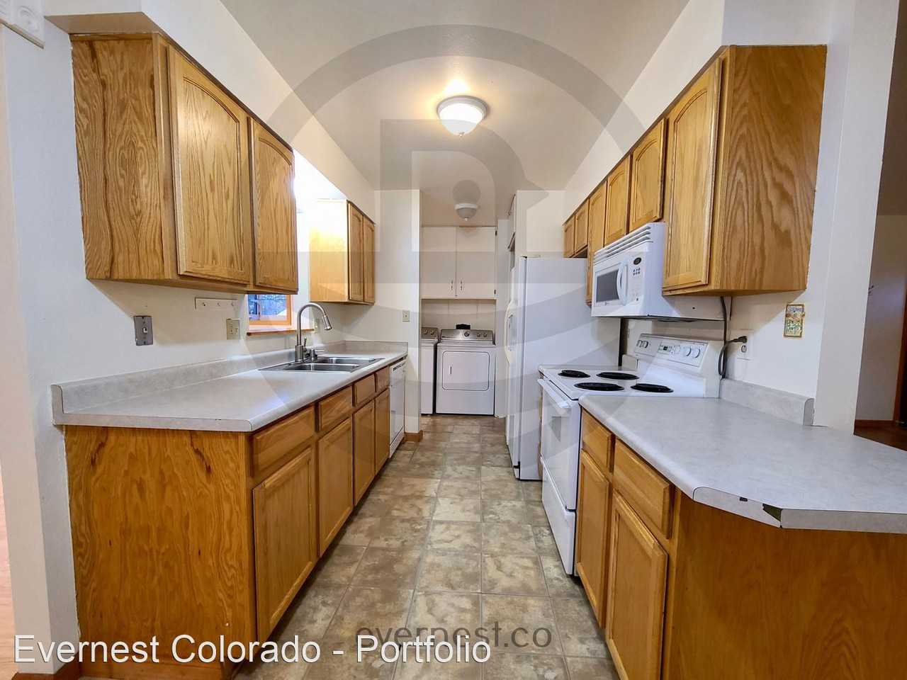 524 N Impala Dr - Photo 3 of 24