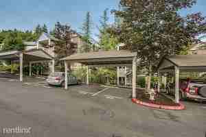 Sammamish Hills Condominiums - Photo 3 of 9