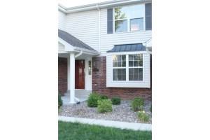 Sherman Park Condo - Photo 2 of 10