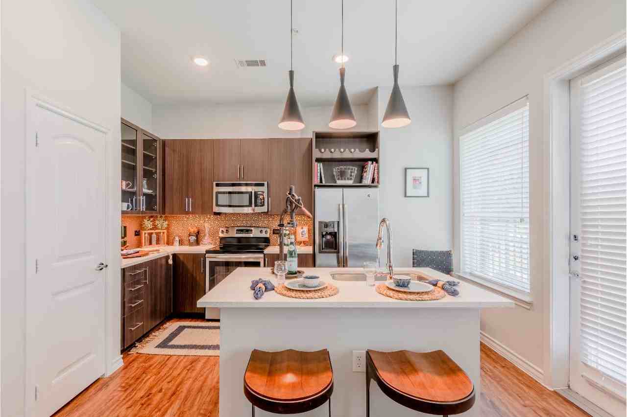 Mercer Crossing Apartments - Photo 7 of 40