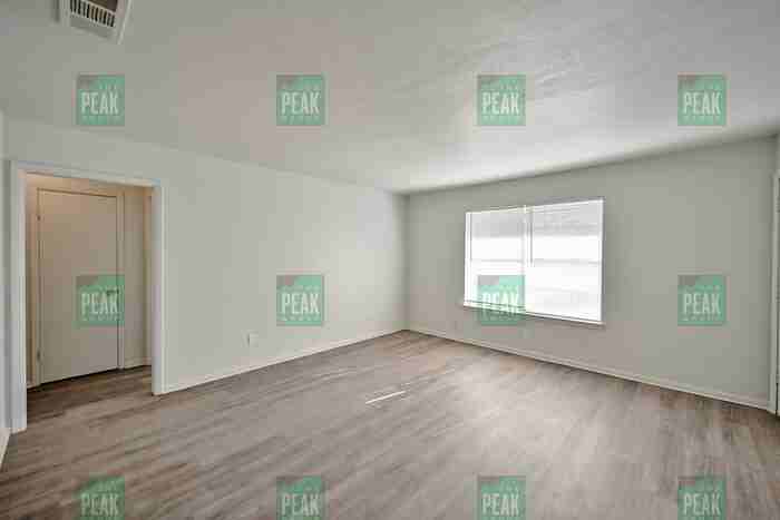 1607 Dewberry Blvd #201 - Photo 2 of 16