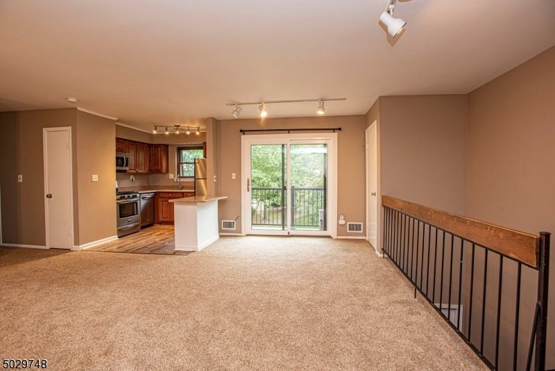 606 Nottingham Way - Photo 2 of 11