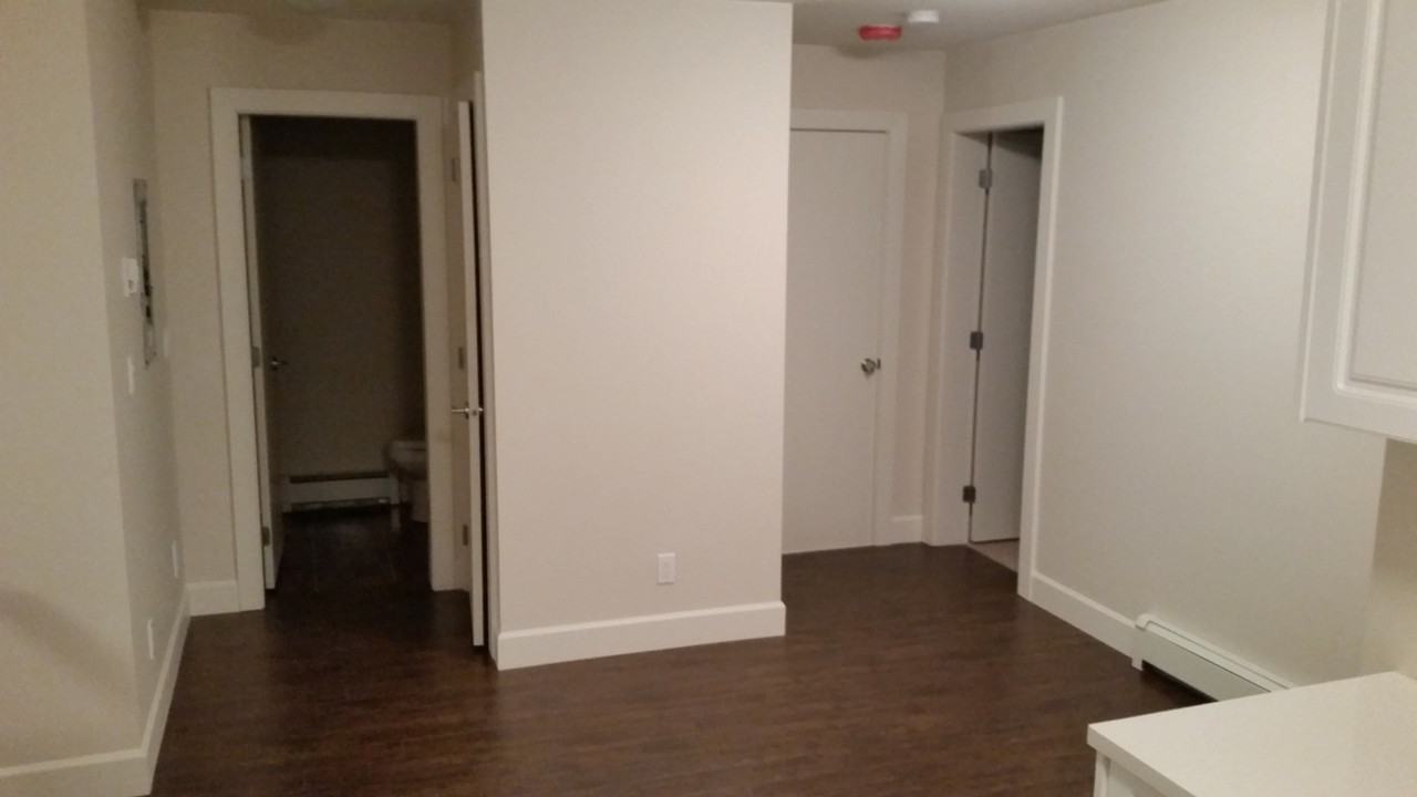 13969 61 Avenue - Photo 3 of 6