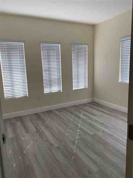 Farragut Farragut Street - Photo 2 of 21