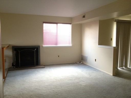 5001 Tracy Ct - Photo 3 of 10