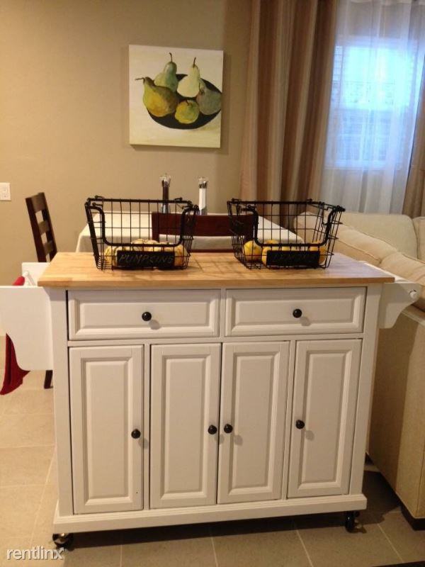 1373 Idaho St - Photo 2 of 10