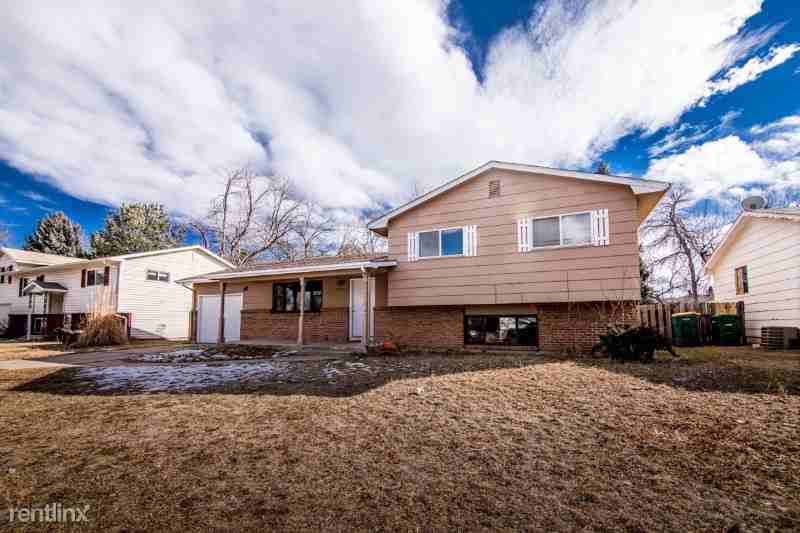 1717 W Lake St - Photo 3 of 15