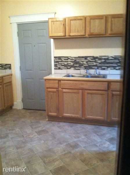 638 Edwin Ave - Photo 3 of 10