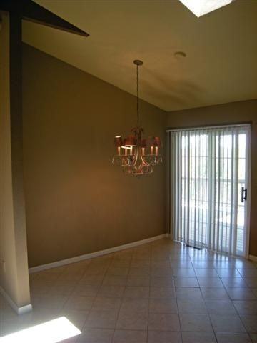 1114 Dorothy Ln - Photo 2 of 11